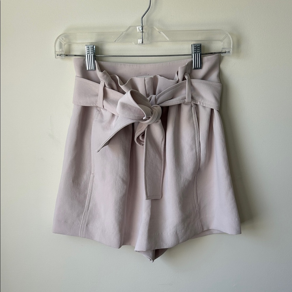 Wilfred High Waist Tie-Front Shorts in Pale Pink